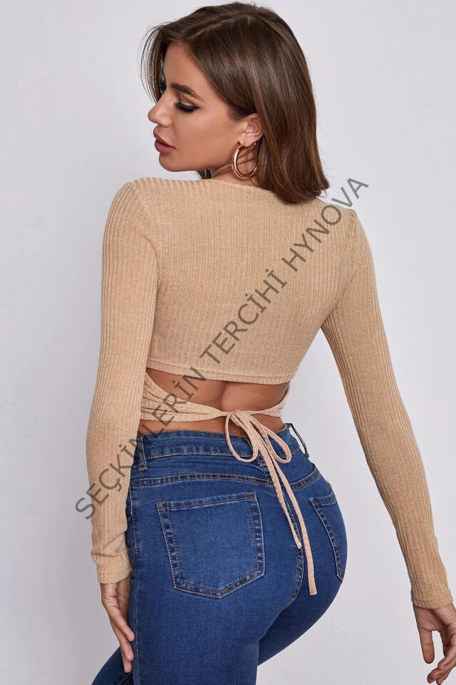 Kadın Krem Uzun Kollu Arkadan Bağlamalı Bluz – Şık, Rahat ve Kolay Kombinlenebilir