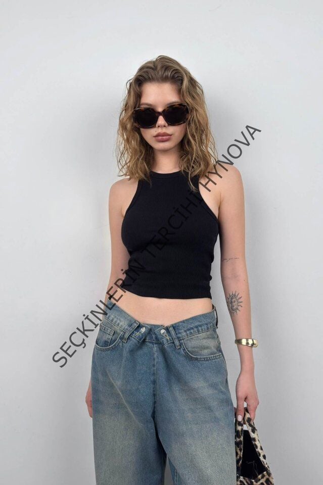 Halter Yaka Kolsuz Bluz