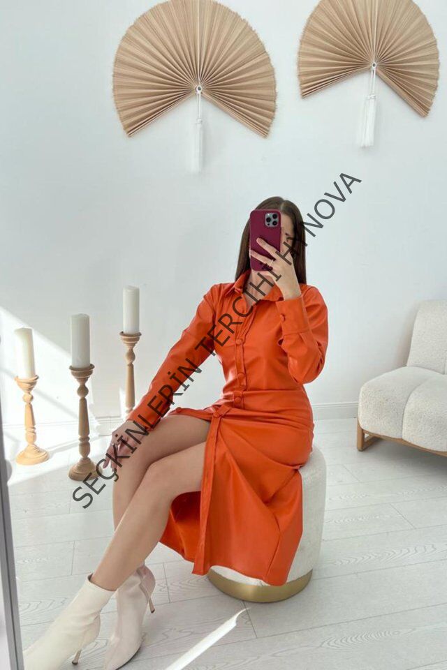 Oranj Boydan Düğmeli Deri Elbise
