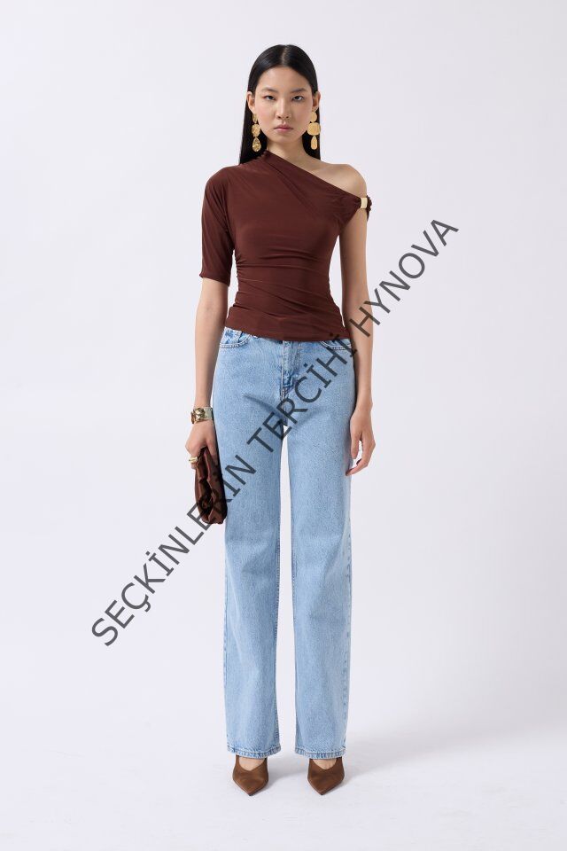 Aksesuar Detay Cutout Bluz