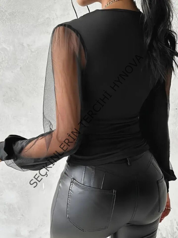 Kadın Uzun Yırtmaç Tül Detaylı Derin V Yakalı Sandy Bluz