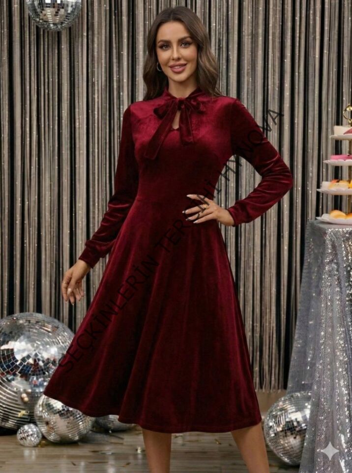 Kadın Uzun Kollu Yakadan Fiyonklu Cepli Midi Kadife Elbise