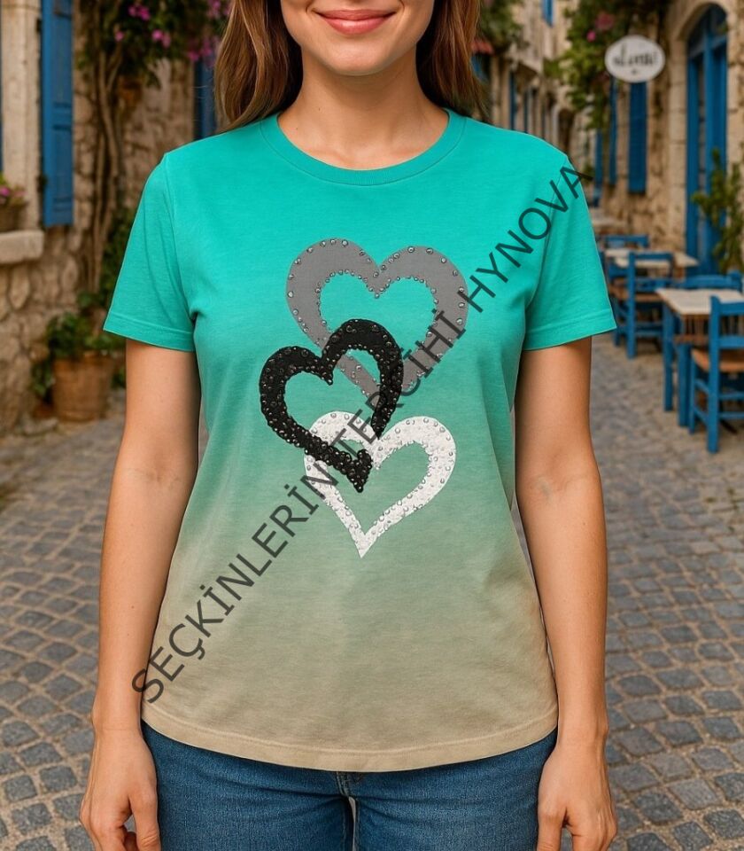 Kadın Kısa Kollu Bisiklet Yaka Kalp Baskılı Süprem Bluz