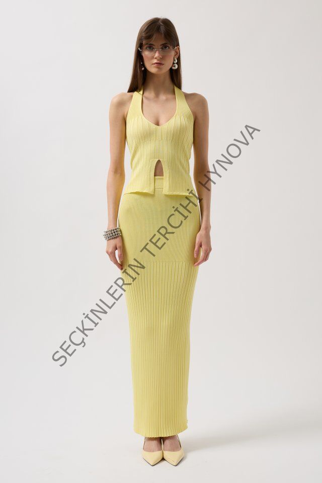 V Detay Dokulu Crop Bluz