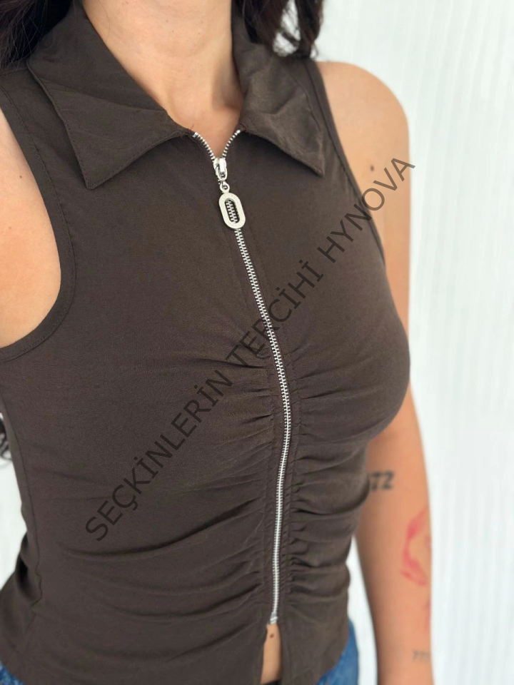 Yakalı Tam Fermuarlı Kolsuz Bluz - Kahverengi