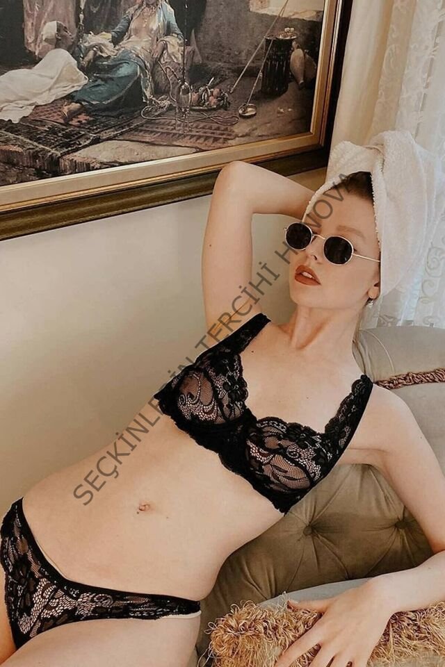 Kadın Siyah Kapsız Şık Sütyen Külot Takımı – Modern, Konforlu ve Günlük Kombinlere Uygun