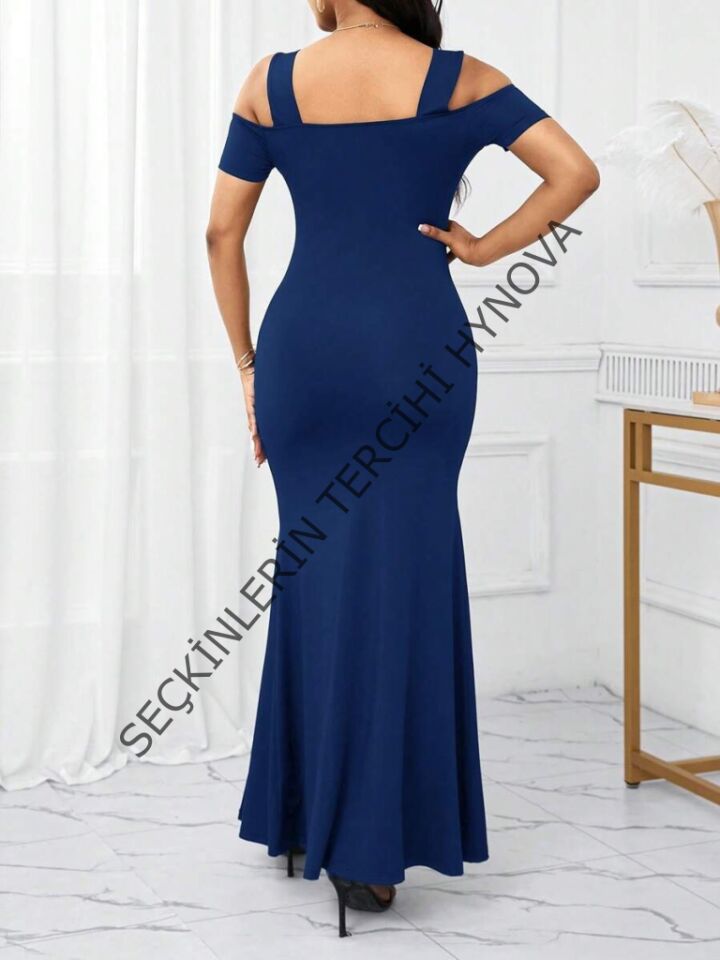 Kadın Omuzlardan Açık Askılı Yırtmaç Detaylı Uzun Ithal Krep Elbise