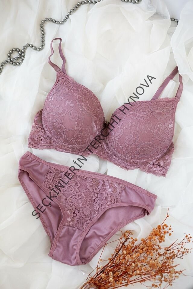 Kadın Pudra Dolgulu Dantel Sütyen Ve Külot Takım – Modern, Konforlu ve Günlük Kombinlere Uygun
