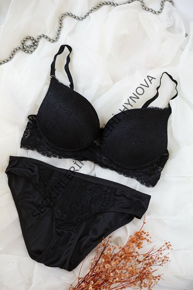 Kadın Siyah Dolgulu Dantel Sütyen Ve Külot Takım – Modern, Konforlu ve Günlük Kombinlere Uygun
