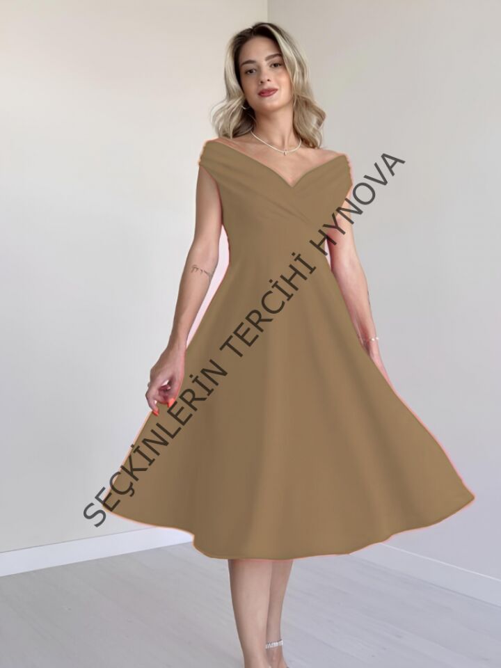 Kadın Kısa Kollu Kruvaze Yaka Eteği Volanlı Krep Elbise