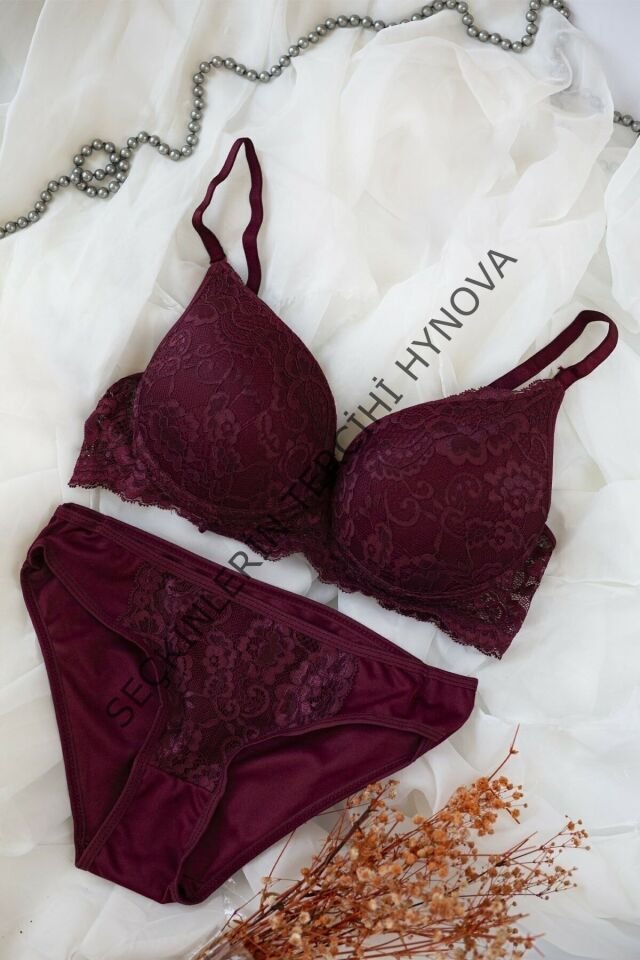 Kadın Bordo Dolgulu Dantel Sütyen Ve Külot Takım – Modern, Konforlu ve Günlük Kombinlere Uygun