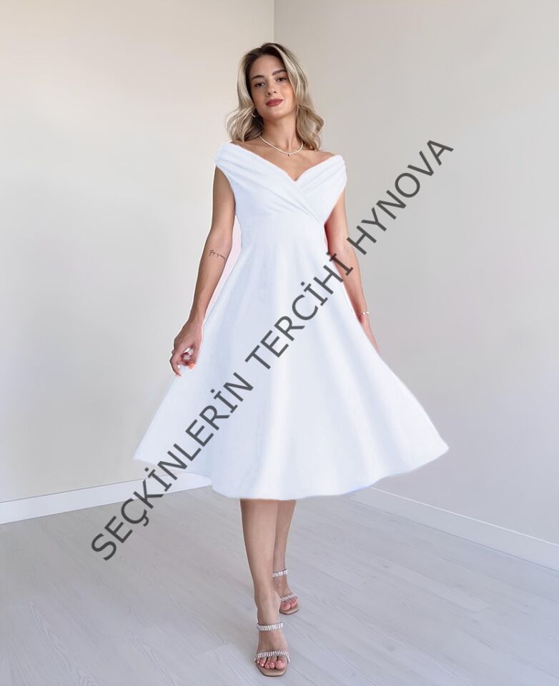 Kadın Kısa Kollu Kruvaze Yaka Eteği Volanlı Krep Elbise