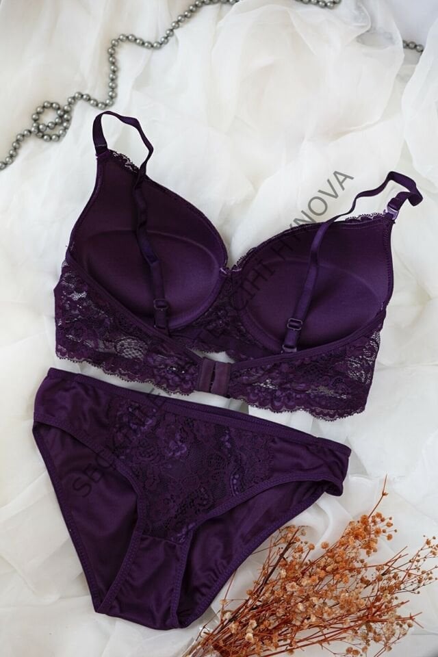 Kadın Mor Dolgulu Dantel Sütyen Ve Külot Takım – Modern, Konforlu ve Günlük Kombinlere Uygun