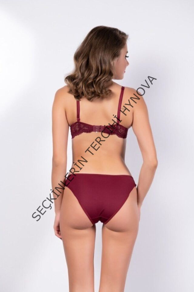 Kadın Bordo Dantel Detaylı Sütyen Ve Külot Takım – Modern, Konforlu ve Günlük Kombinlere Uygun