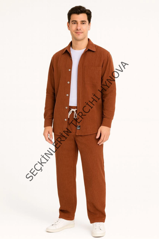 Erkek Kadife Oversize Takım – Gömlek Ve Pantolon İkili Set Füme Corduroy Şıklığı, Rahat Ve Zarif Duruş Yumuşak Dokulu Kadife Kumaş, Düğmeli Gömlek Üst Ve Lastikli Pantolon Alt Parça Ile Gün Boyu Konfor- Kiremit