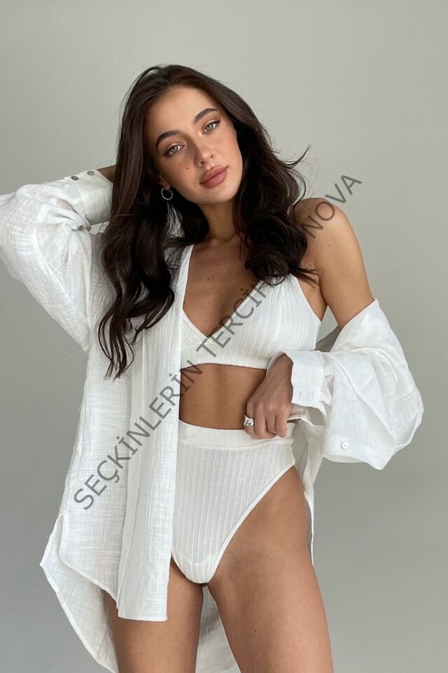 Kadın Beyaz Yüksek Bel Dolgusuz Slip Takım – Modern, Konforlu ve Günlük Kombinlere Uygun