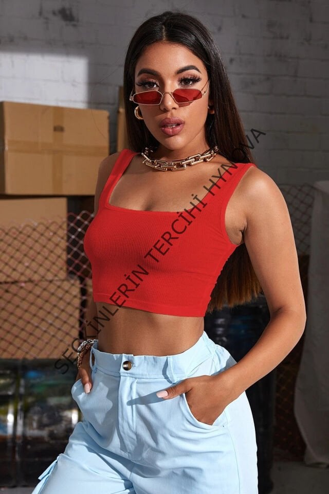 Kadın Kırmızı Kalın Askılı Crop Top Büstiyer – Modern ve Şık Tasarım