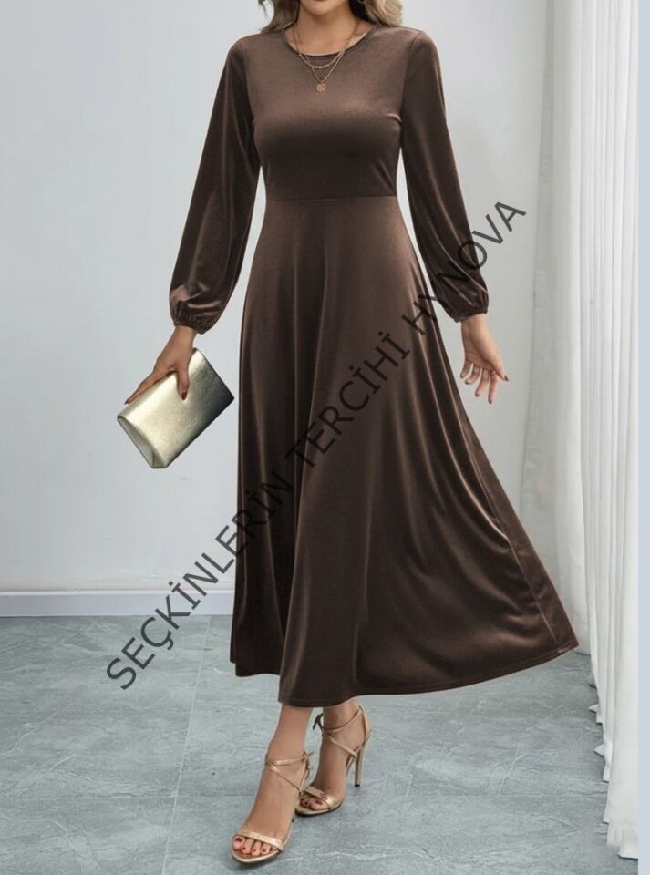 Kadın Uzun Kollu Bisiklet Yaka Midi Kadife Elbise