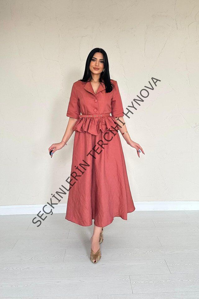 Moccah İnce Kemerli Fırfırlı Ceket Ve Büzgülü Etek Takım