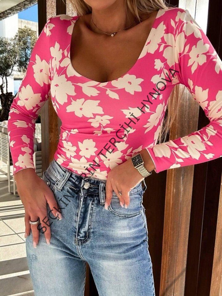 Kadın U Yaka Yaprak Baskılı Bluz