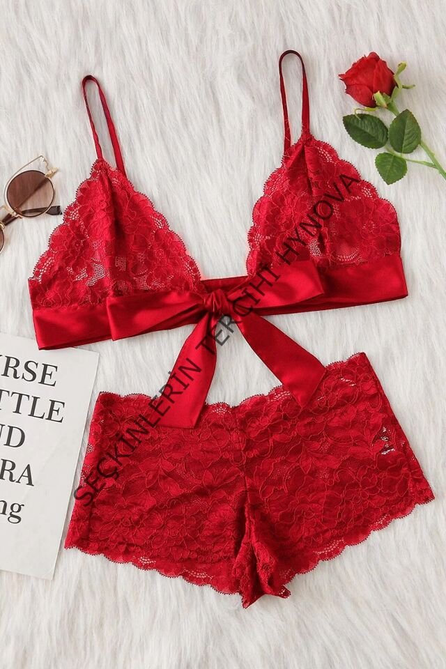 Kadın Kırmızı Dantelli & Kurdelalı Sütyen Külot Takımı – Modern, Konforlu ve Günlük Kombinlere Uygun