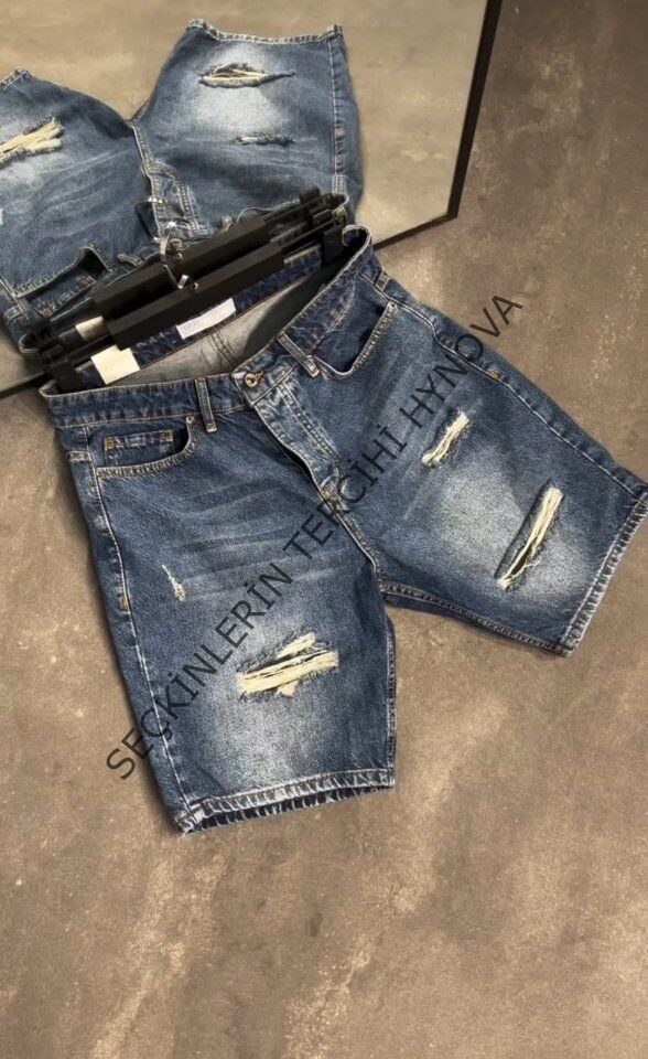 Erkek Yırtık Detaylı Kot Şort