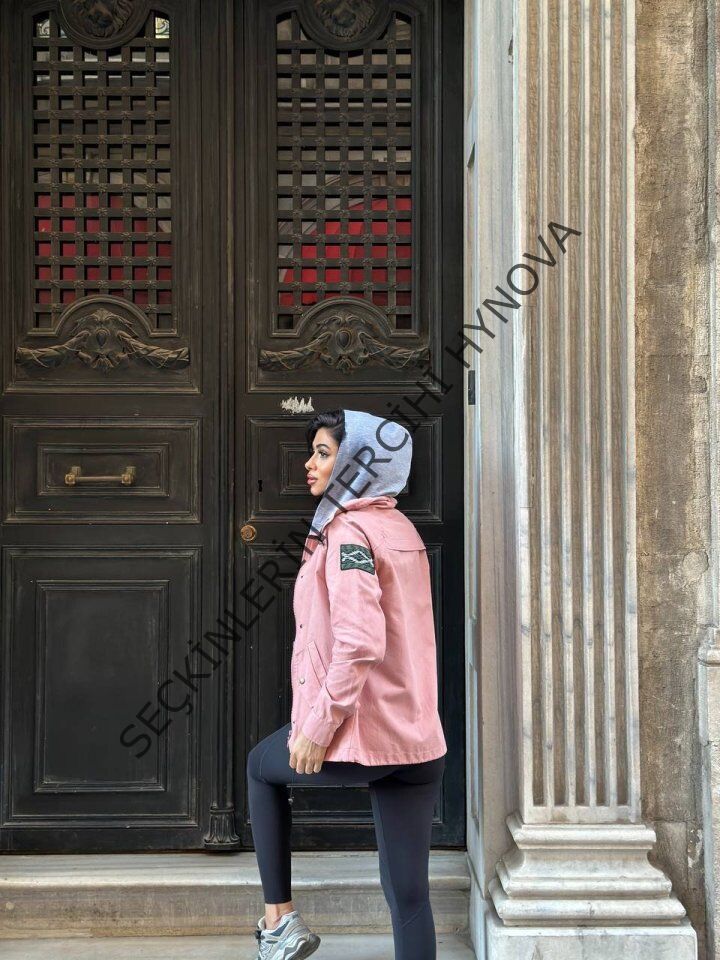 Kadın Ek Parça Kapüşon Kol Arma Detay Gabardin Ceket