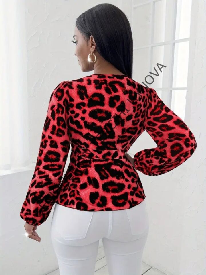 Kadın Uzun Kollu Kruvaze Yakalı Belden Kuşaklı Leopar Desenli Süprem Bluz