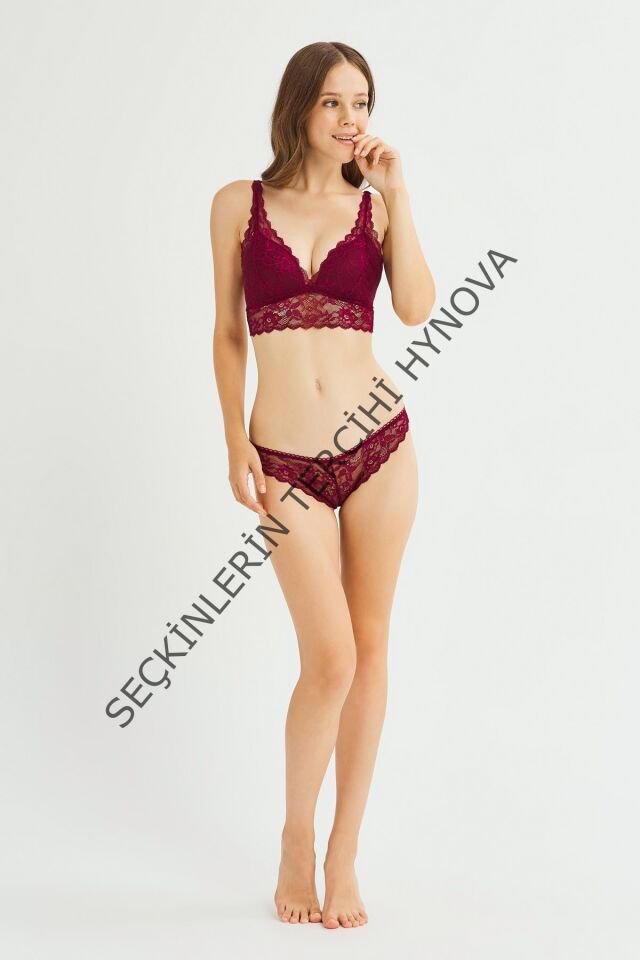 Kadın Bordo Dantelli Büstiyer Sütyen Külot Takımı – Modern, Konforlu ve Günlük Kombinlere Uygun