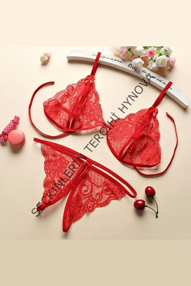 Kadın Kırmızı Dantelli Sütyen Külot Takımı – Modern, Konforlu ve Günlük Kombinlere Uygun