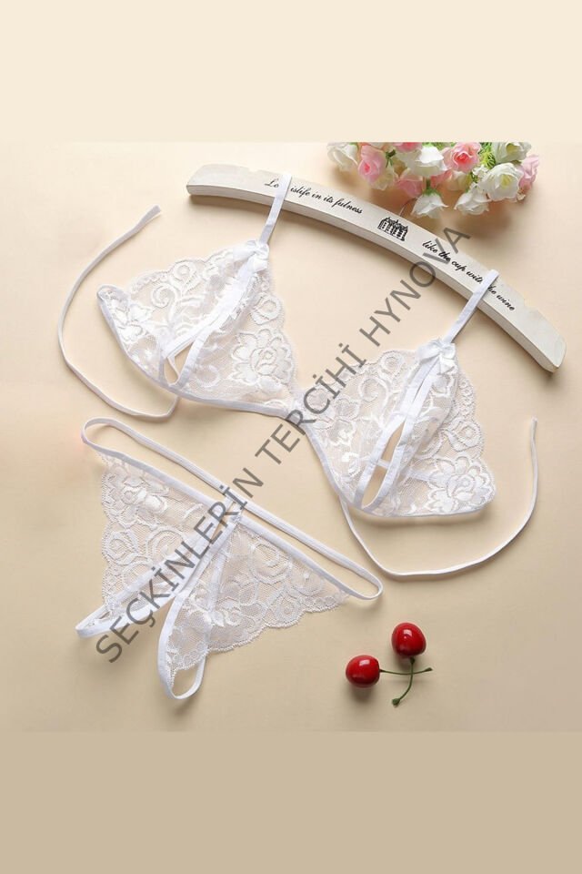 Kadın Beyaz Dantelli Sütyen Külot Takımı – Modern, Konforlu ve Günlük Kombinlere Uygun