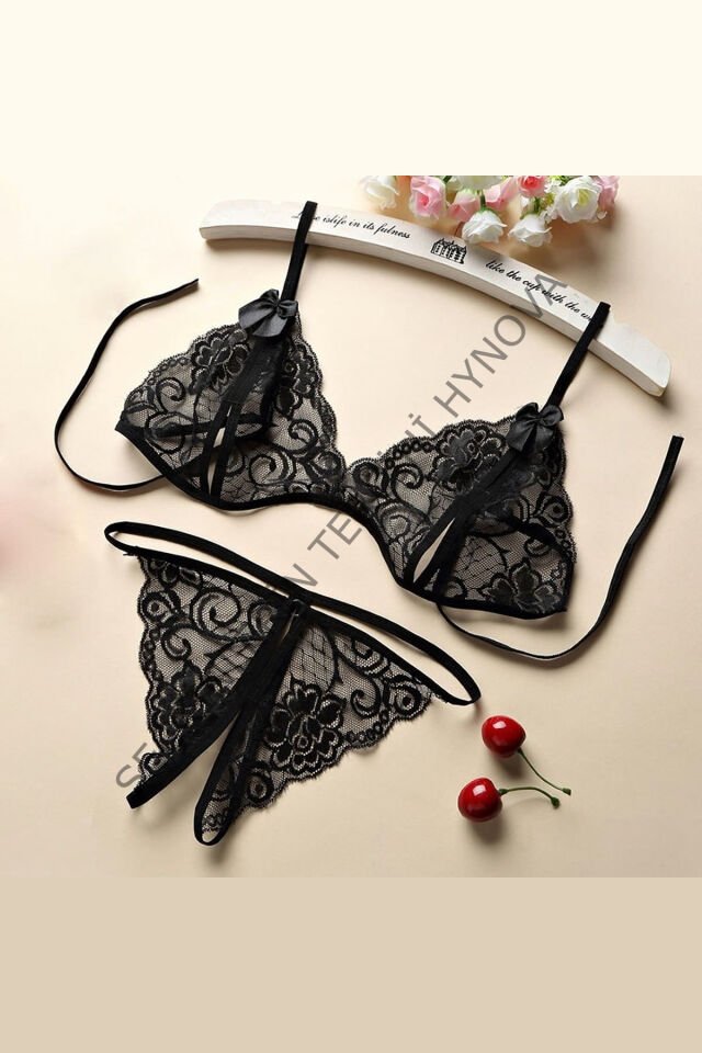 Kadın Siyah Dantelli Sütyen Külot Takımı – Modern, Konforlu ve Günlük Kombinlere Uygun