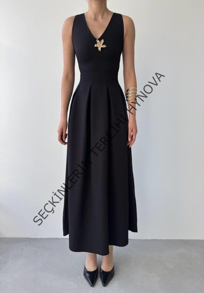 Late Yıldız Detaylı Elbise