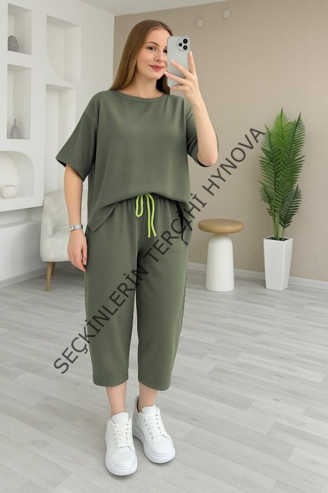 Kadın Kısa Kollu Bisiklet Yaka Viskon Iki Iplik Bluz Ve Pantolon Ikili Takım