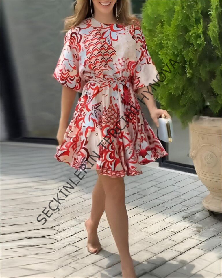 Kadın Kısa Balon Kollu Yuvarlak Yakalı Pileli Desenli Mini Elbise