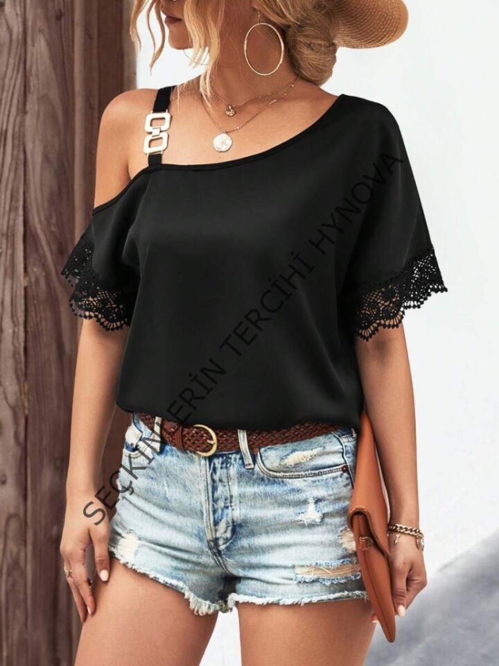 Kadın Tek Omuzu Askılı Kısa Kollu Toka Detaylı Dantelli Viskon Bluz