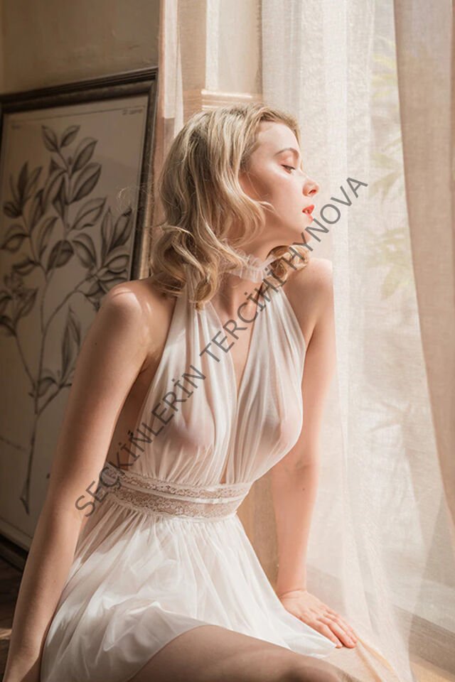 Kadın Beyaz Sırtı Açık Beli Dantelli Gecelik  Takım