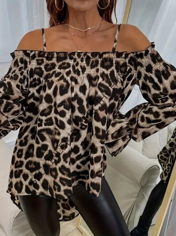 Kadın Ip Askılı Omuzlardan Açık Leopar Desenli Asimetrik Kesim Süprem Bluz