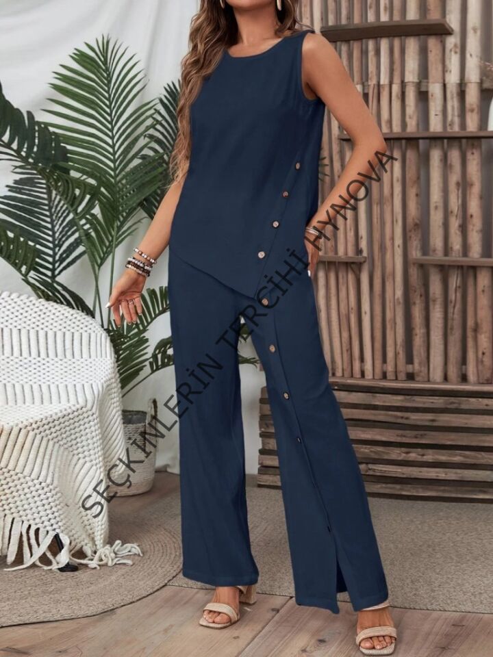 Kadın Kolsuz Düğmeli Asimetrik Detaylı Bürümcük Bluz Ve Pantolon Takım