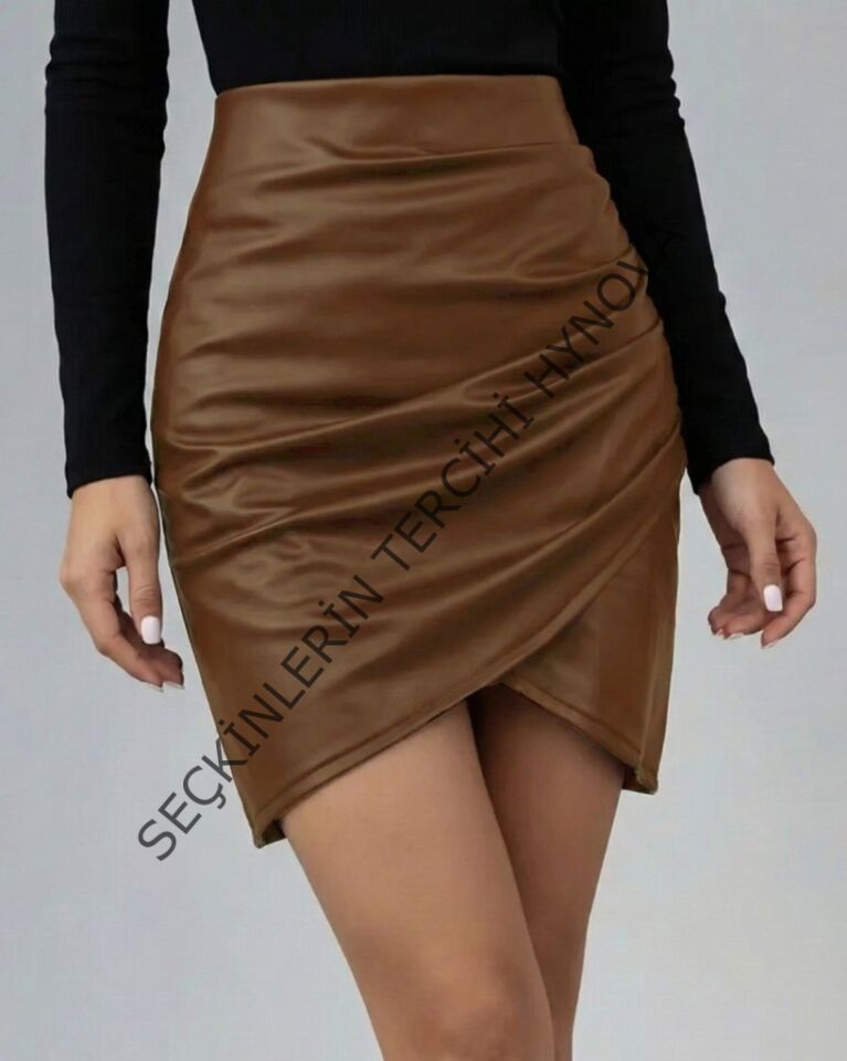 Kadın Yüksek Bel Yandan Fermuarlı Pileli Mini Deri Etek