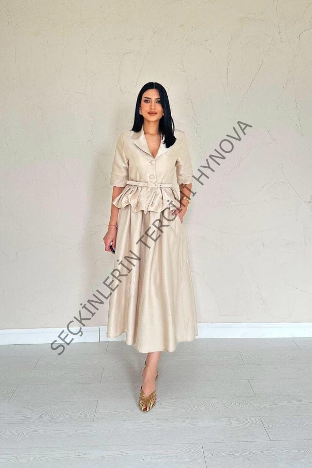 Bej İnce Kemerli Fırfırlı Ceket Ve Büzgülü Etek Takım