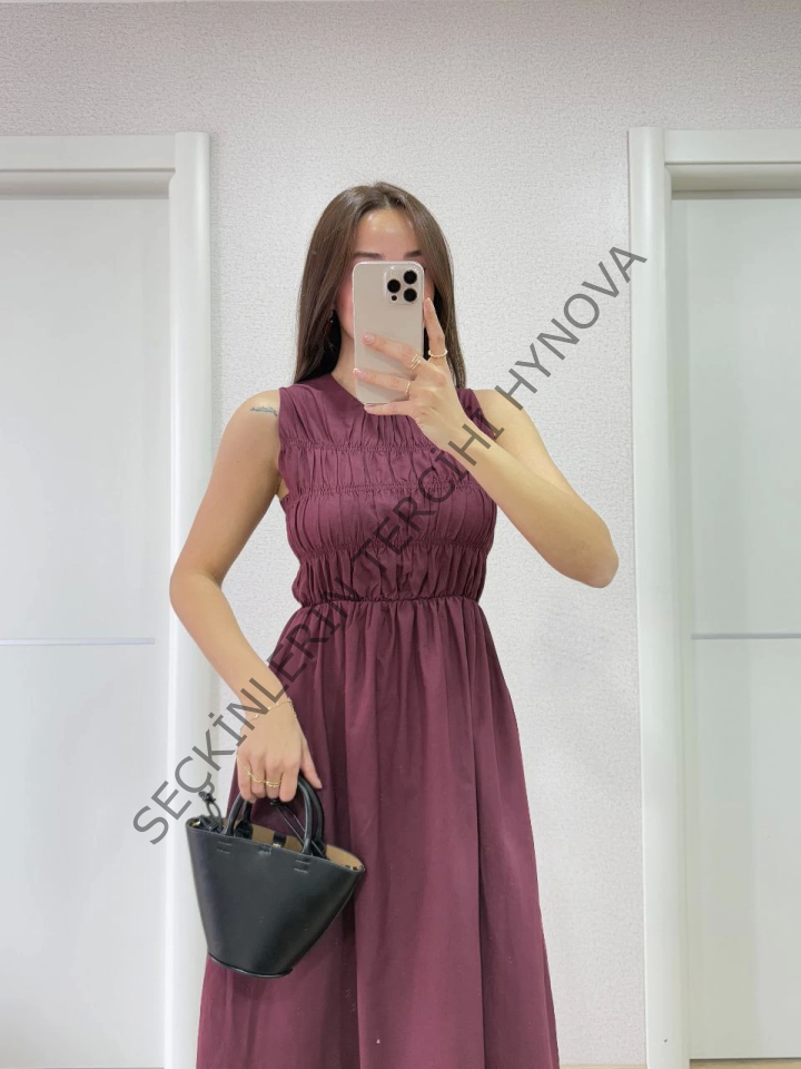 Kolsuz Göğüs Lastıklı Uzun Elbise - Bordo