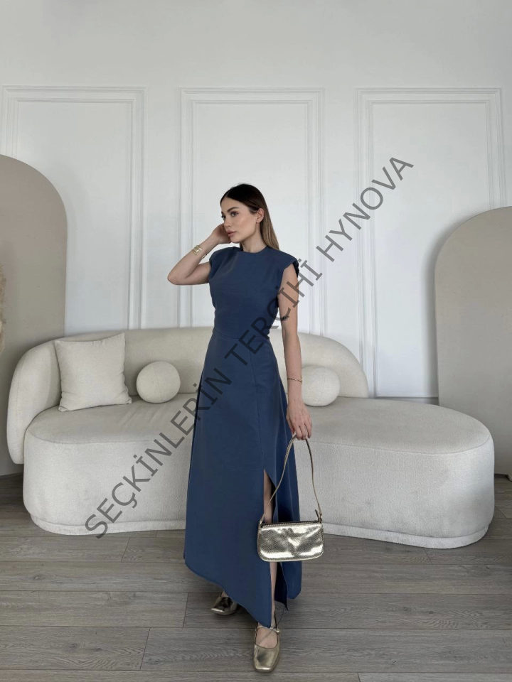 Keten Yandan Yırtmaçlı  Uzun Sıfır Kolsuz Elbise - Mavi