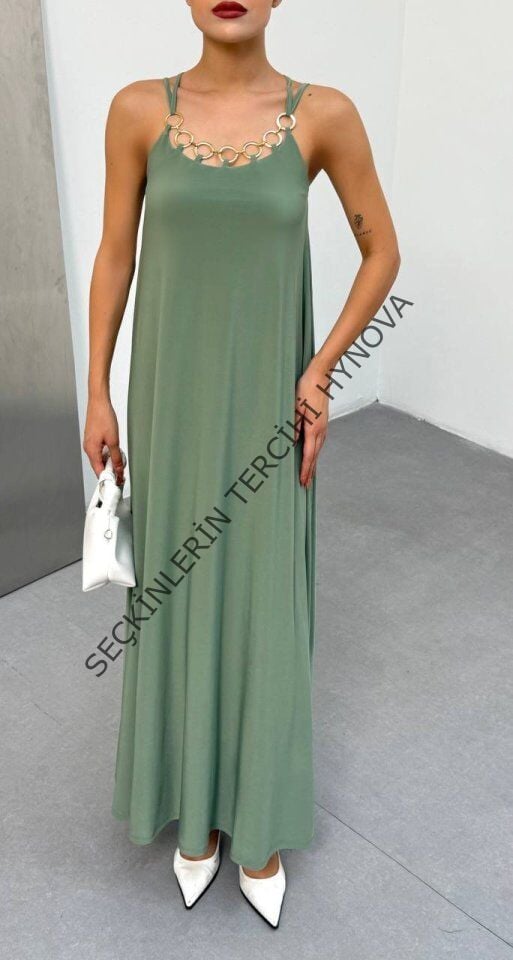Kadın Omuz Askılı Kuş Gözü Zincir Detay Sandy Kumaş Maxi Boy Elbise