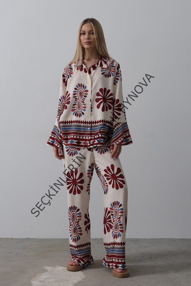 Desenli Kolları Volanlı Pantolon Takım - Kırmızı