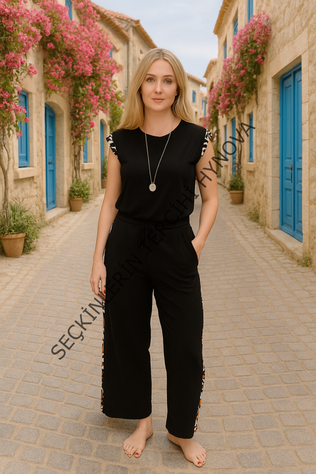 Kadın Yarasa Kol Dijital Baskı Detay Bluz Ve Yanı şerit Detay Kristal Kumaş Pantolon Ikili Takım