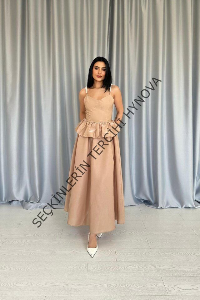 Camel Beli Büzgülü İnci Askılı Uzun Elbise