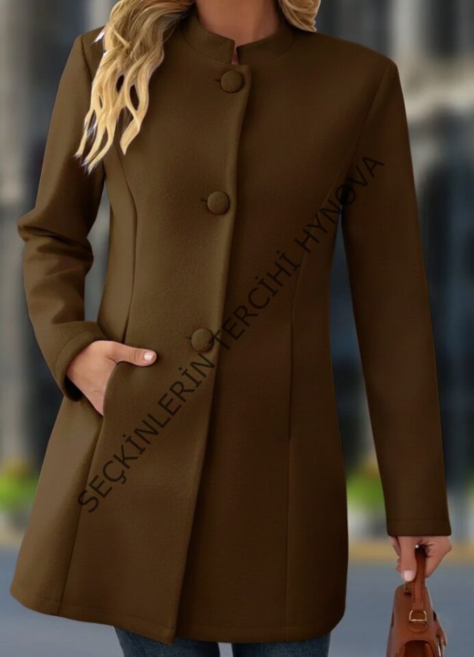 Kadın Uzun Kollu Hakim Yakalı önden Düğmeli Cep Detaylı Kısa Taba Kaşe Kaban