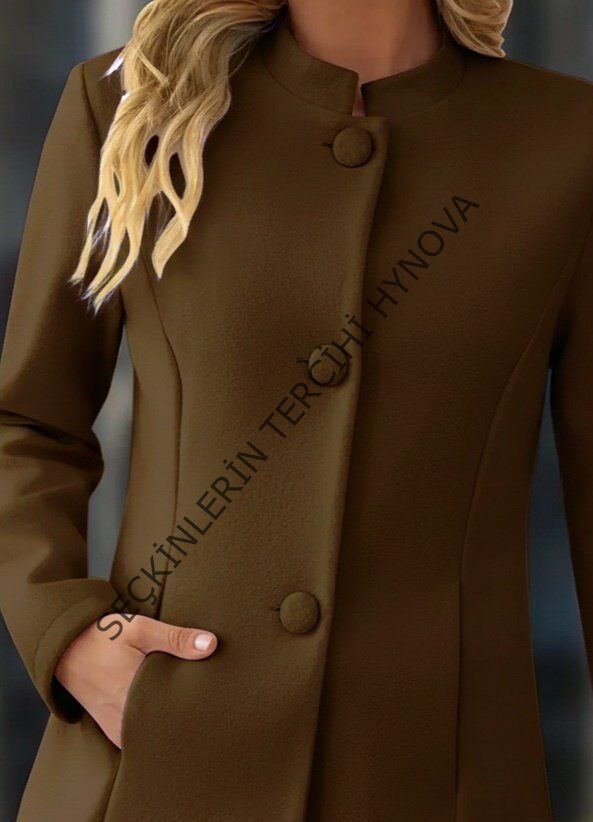 Kadın Uzun Kollu Hakim Yakalı önden Düğmeli Cep Detaylı Kısa Taba Kaşe Kaban