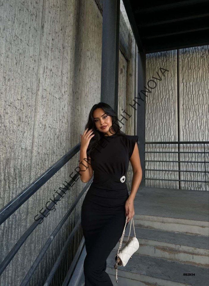 Kadın Bisiklet Yaka Vatkalı Broş Detay Kısa Kol Midi Boy Elbise